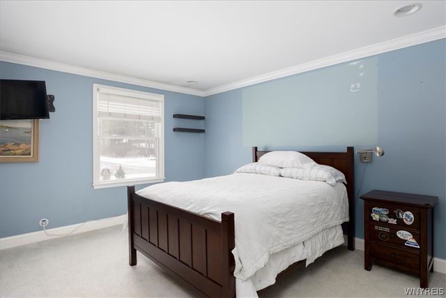 14 Tanglewood Drive East, Orchard Park, NY 14127