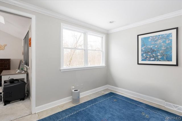 14 Tanglewood Drive East, Orchard Park, NY 14127