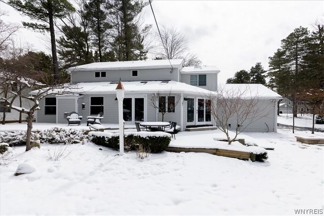 14 Tanglewood Drive East, Orchard Park, NY 14127