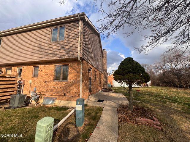 11085 Riverbend Court, 11085, Perrysburg, OH 43551