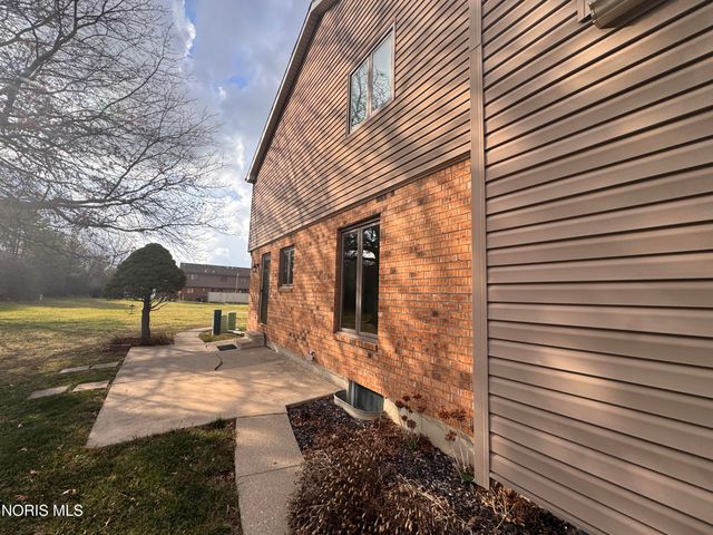 11085 Riverbend Court, 11085, Perrysburg, OH 43551
