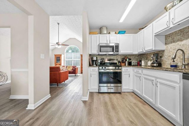 11072 Pebble Ridge Drive, Hampton, GA 30228