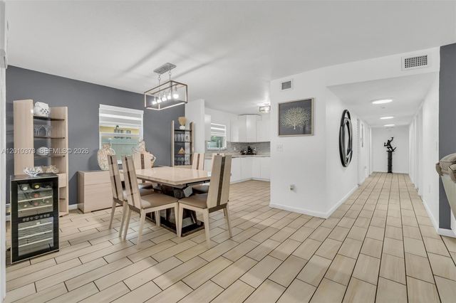2762 NW 9th Ct, Fort Lauderdale, FL 33311