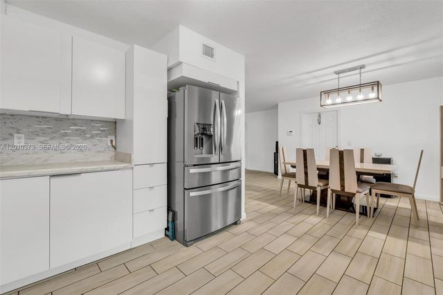 2762 NW 9th Ct, Fort Lauderdale, FL 33311