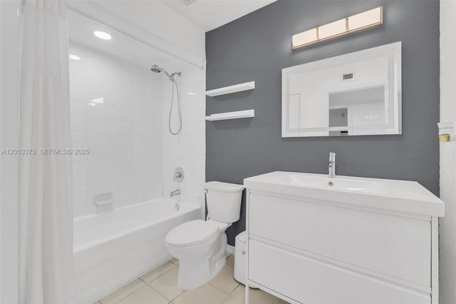 2762 NW 9th Ct, Fort Lauderdale, FL 33311