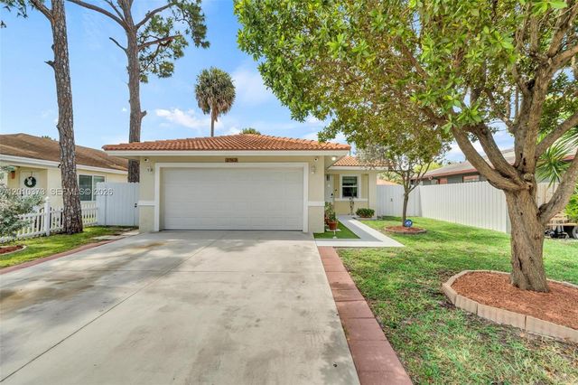 2762 NW 9th Ct, Fort Lauderdale, FL 33311
