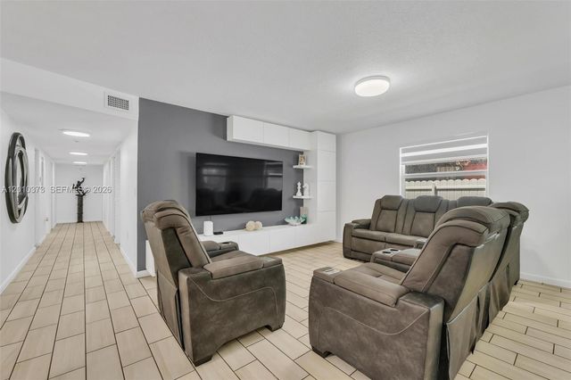 2762 NW 9th Ct, Fort Lauderdale, FL 33311