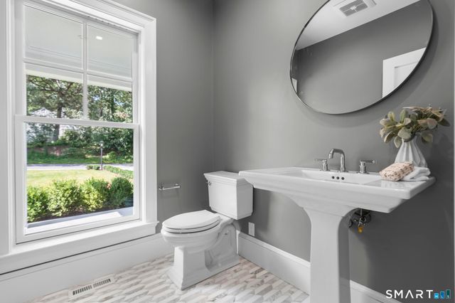 102 Silver Ridge Road, New Canaan, CT 06840