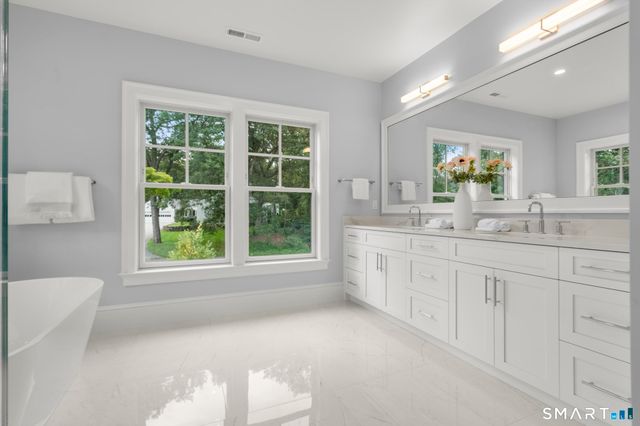 102 Silver Ridge Road, New Canaan, CT 06840