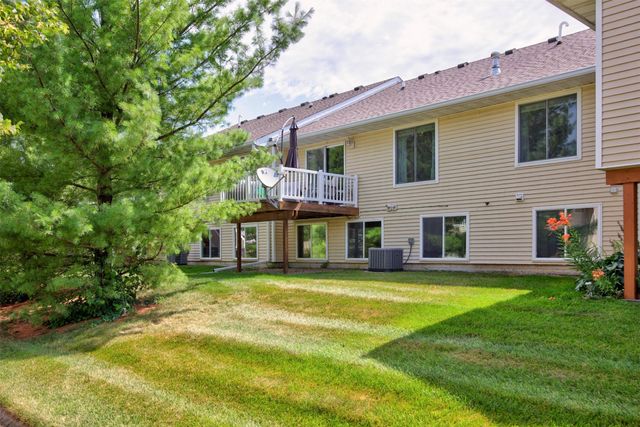 6038 Pinewood Court, Johnston, IA 50131