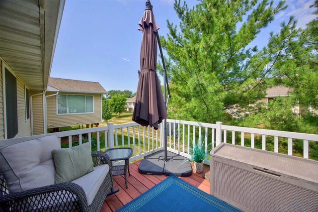 6038 Pinewood Court, Johnston, IA 50131