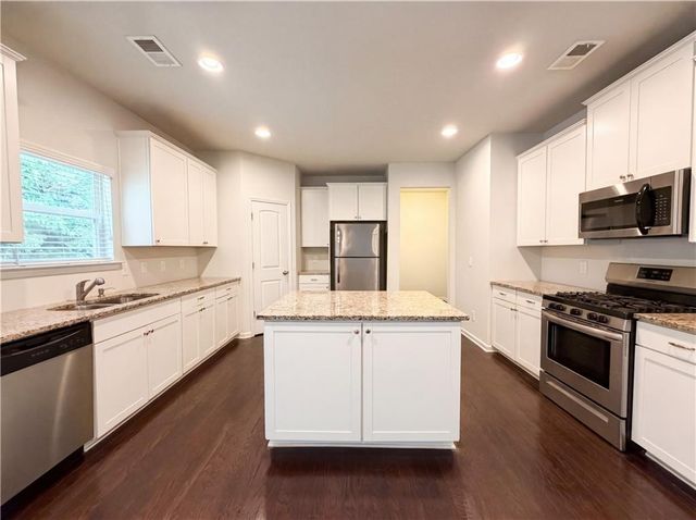 359 Holbrook Drive, Dallas, GA 30132