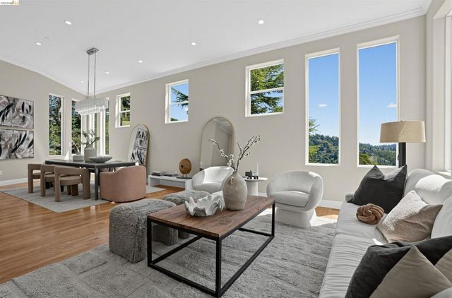 7026 Devon Way, Berkeley, CA 94705