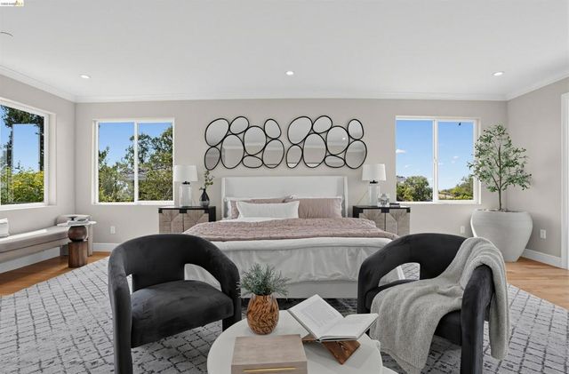 7026 Devon Way, Berkeley, CA 94705
