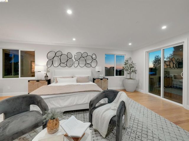 7026 Devon Way, Berkeley, CA 94705