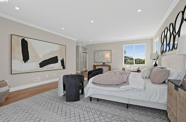 7026 Devon Way, Berkeley, CA 94705