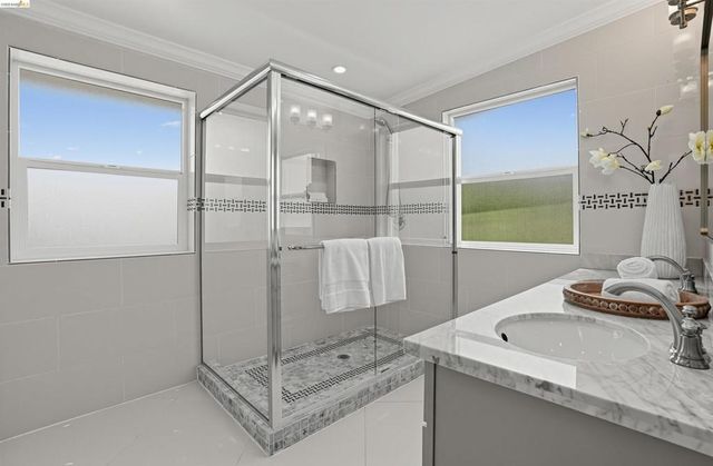 7026 Devon Way, Berkeley, CA 94705