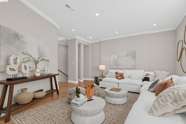 7026 Devon Way, Berkeley, CA 94705