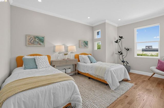 7026 Devon Way, Berkeley, CA 94705