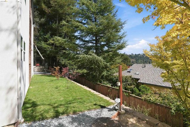 7026 Devon Way, Berkeley, CA 94705