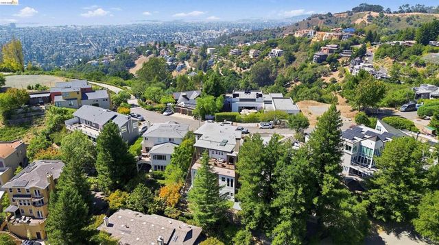 7026 Devon Way, Berkeley, CA 94705