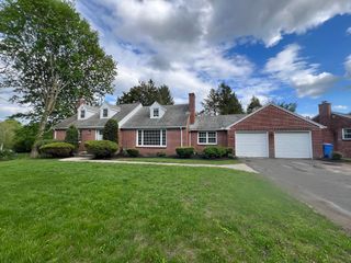 119 Central Park Drive, Holyoke, MA 01040