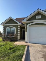 398 Mesa DR A, Del Valle, TX 78617
