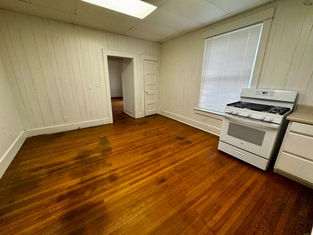 1104 POLK STREET, Wichita Falls, TX 76306