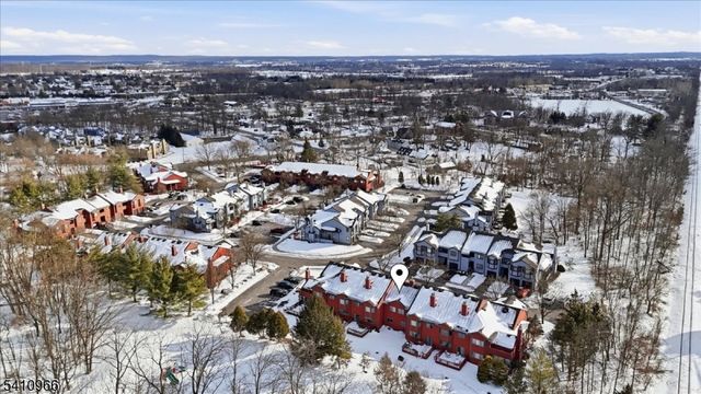 504 Clark Circle, Raritan Twp., NJ 08822