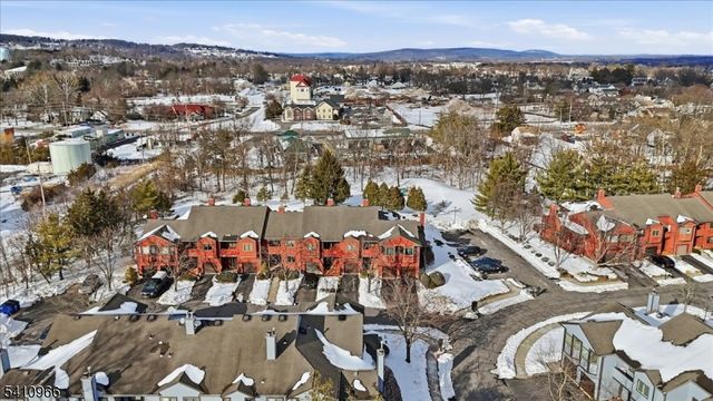 504 Clark Circle, Raritan Twp., NJ 08822