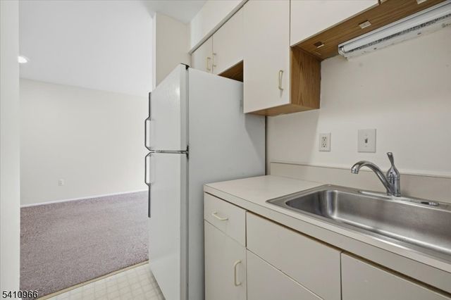 504 Clark Circle, Raritan Twp., NJ 08822