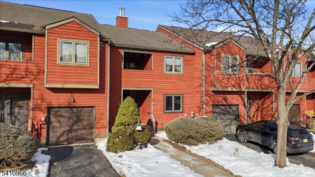 504 Clark Circle, Raritan Twp., NJ 08822