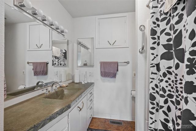 8506 Guide Meridian Road, Lynden, WA 98264