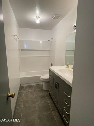 10416 Peach Avenue, California City, CA 93505