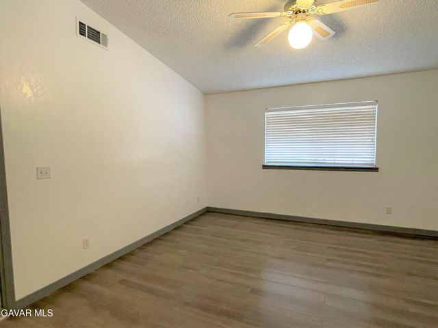 10416 Peach Avenue, California City, CA 93505