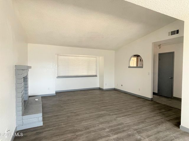 10416 Peach Avenue, California City, CA 93505