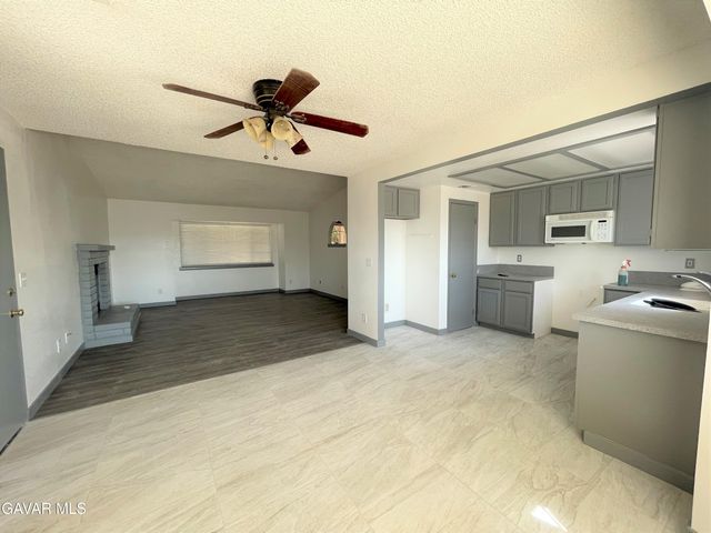 10416 Peach Avenue, California City, CA 93505