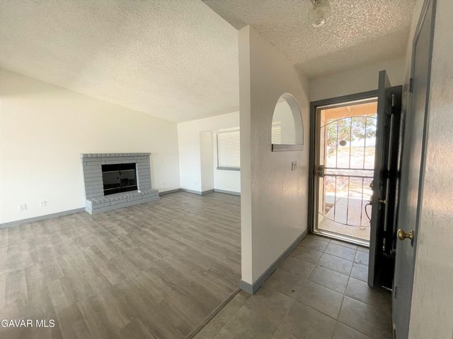 10416 Peach Avenue, California City, CA 93505