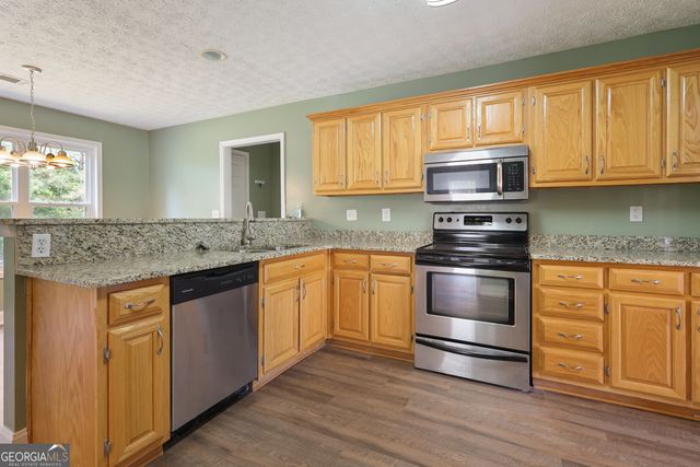 305 Brook Hollow Drive, Mcdonough, GA 30252