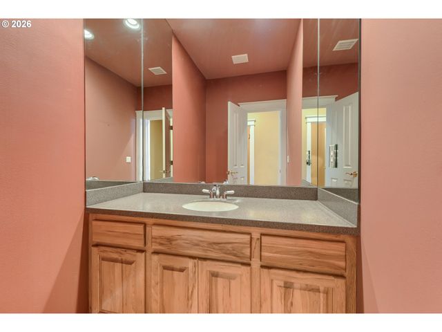 21999 Ne PARK Ln, Fairview, OR 97024