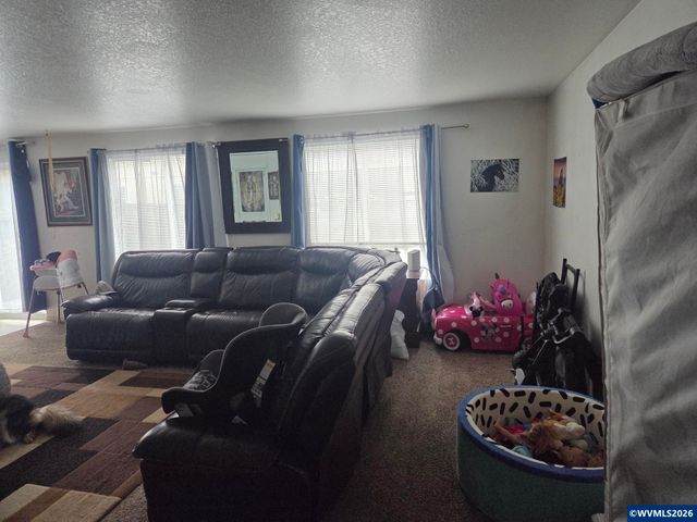 1195-1197 Shipping St NE, Salem, OR 97301