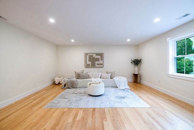 583 Fletcher St, Northbridge, MA 01588