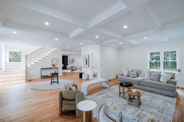 583 Fletcher St, Northbridge, MA 01588