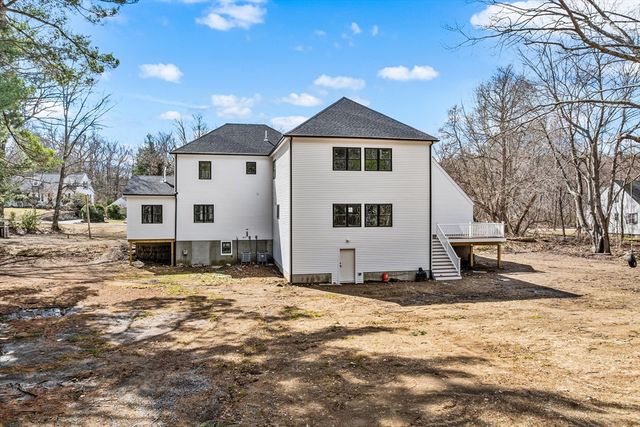 583 Fletcher St, Northbridge, MA 01588