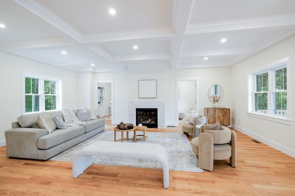 583 Fletcher St, Northbridge, MA 01588
