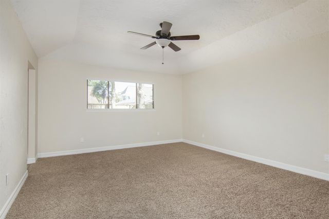 2716 Pine Cone Lane Corner, Pearland, TX 77581