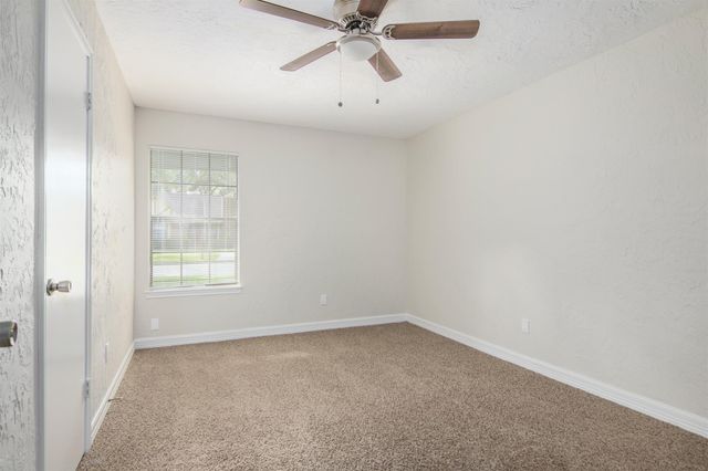 2716 Pine Cone Lane Corner, Pearland, TX 77581
