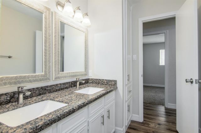 2716 Pine Cone Lane Corner, Pearland, TX 77581