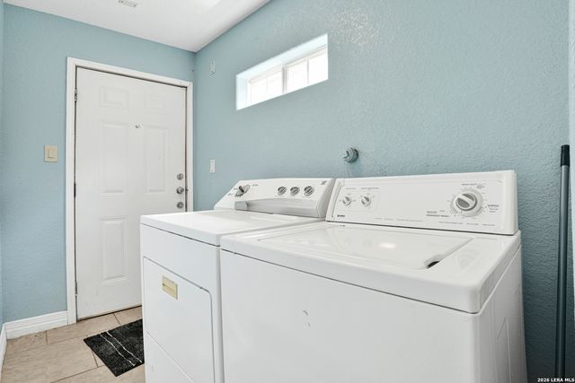1615 W Commerce St, San Antonio, TX 78207