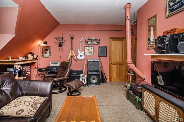 148 Clairmonte Avenue, Syracuse, NY 13207